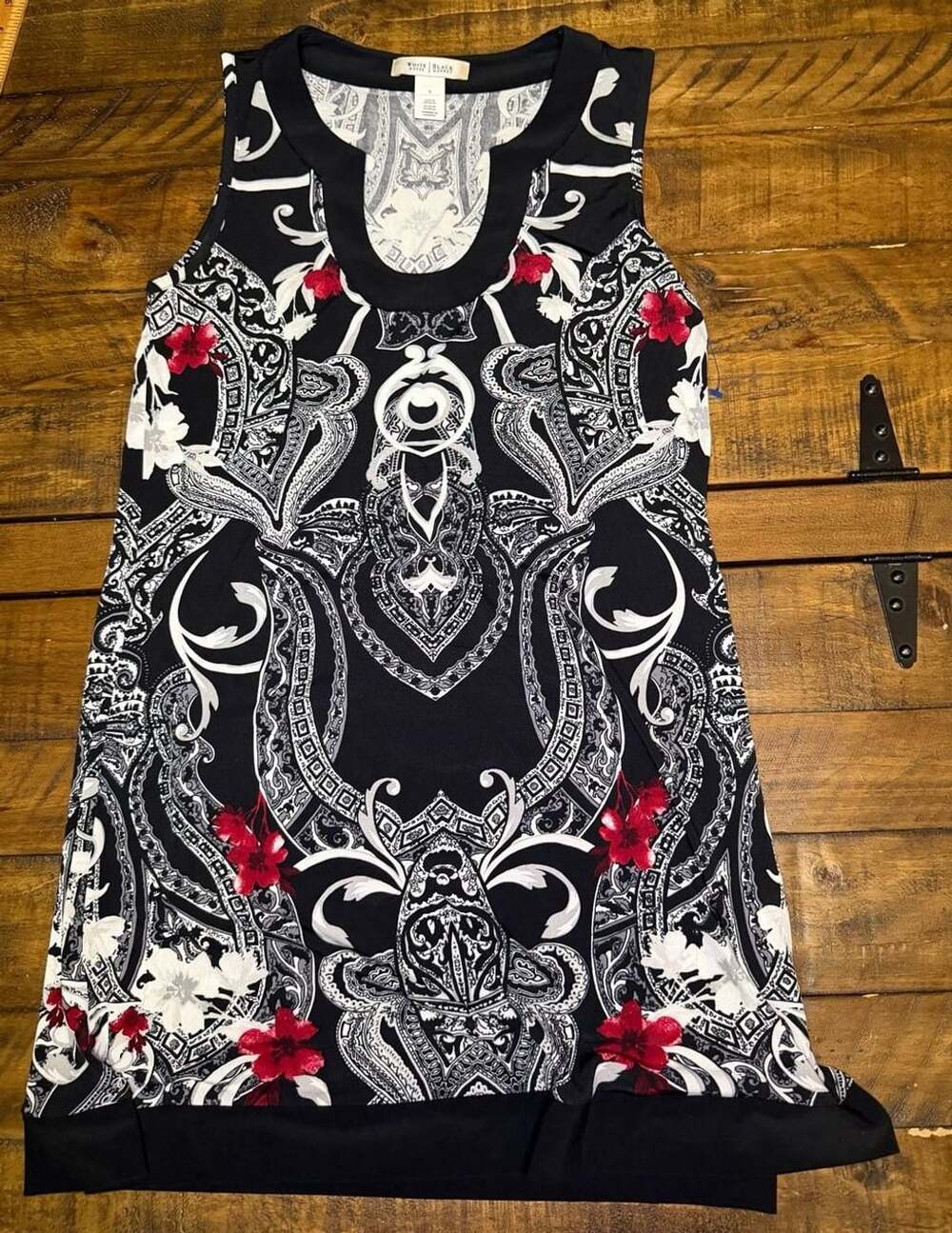 White House Black Market Paisley Sleeveless Tunic Sz S